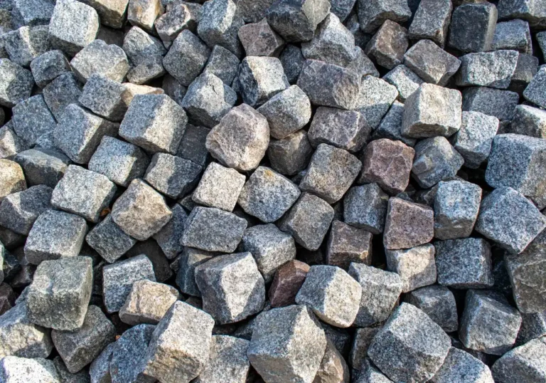 Kostka granitowa – trwałość, elegancja i zastosowanie w Twoim otoczeniu